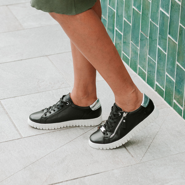 Mia Vita Casual Sneakers