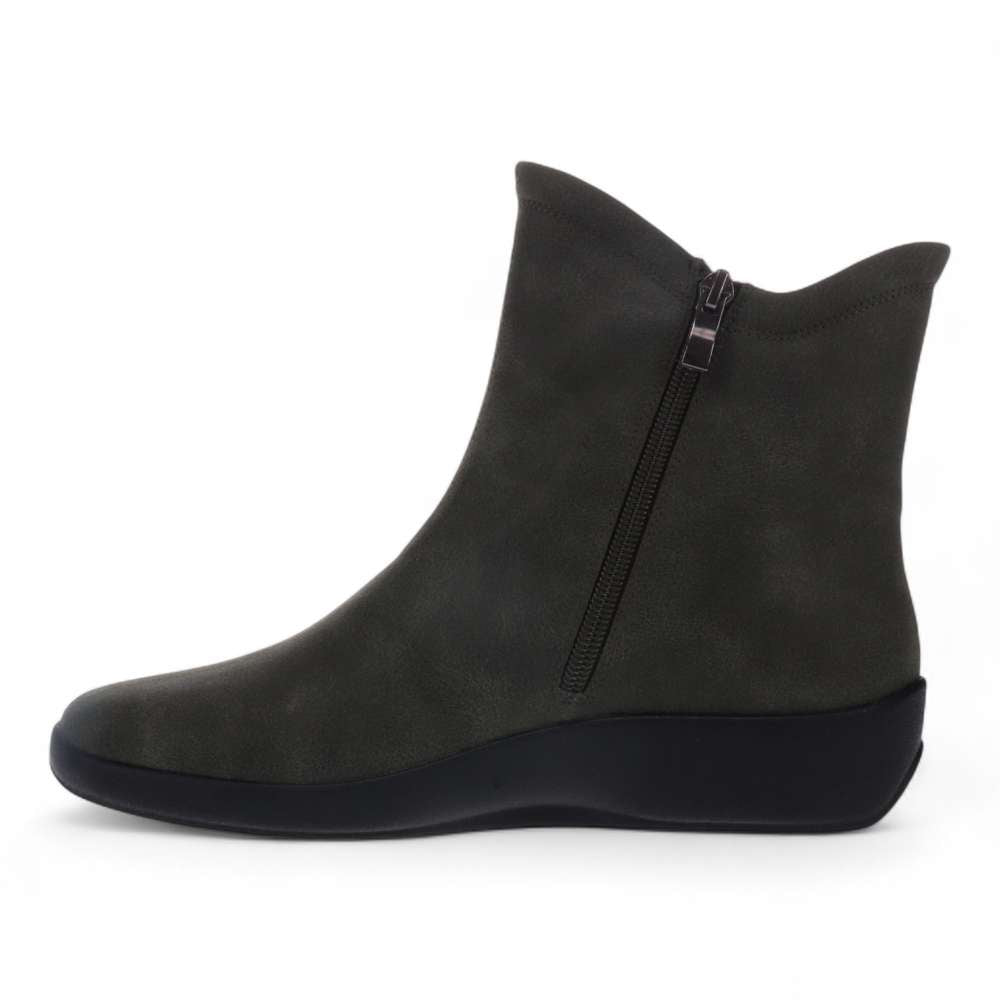 Karla Boots - Olive