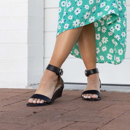 Nasia Wedge Sandal - Beige