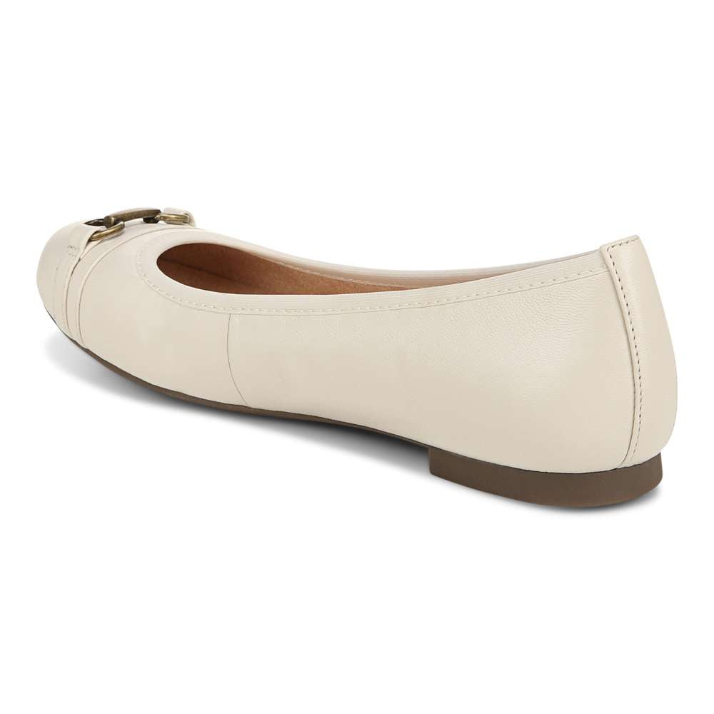 Delanie Flat - Cream